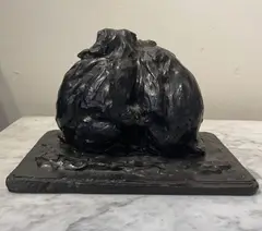 Deux babouins enlacés by Guido Righetti, Bronze à patine brune signé sur le socle, sold Jun 2024