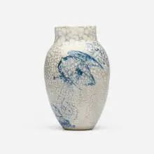 Rare vase with birds by Hugh C. Robertson, 1896-1908, crackle-glazed stoneware, sold Feb 2026