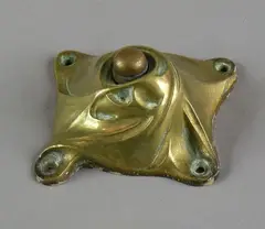 Bouton de sonnette by Hector Guimard, Épreuve en bronze doré patiné, sold Dec 2015