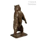 L'ours debout by Christian Couaillier, Epreuve en bronze, sold Jun 2020