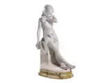 Untitled by Marmorskulptur eines Mädchens, marble, offered Sep 2019