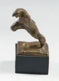 L'athlète by Jacques Delahaye, Épreuve en bronze patiné, sold Oct 2018