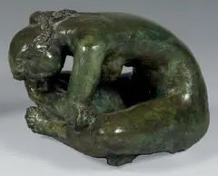 Nu lové les bras sur les genoux by Antoniucci Volti, Épreuve en bronze patiné, sold Dec 2017
