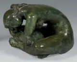 Nu lové les bras sur les genoux by Antoniucci Volti, Épreuve en bronze patiné, sold Dec 2017
