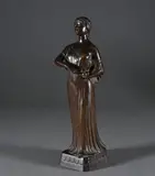 L'élégante cueillette by Joé Descomps, Bronze à patine brune, sold Oct 2021