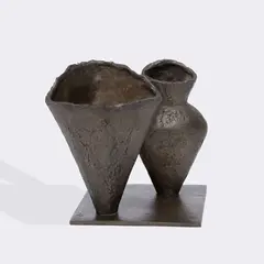 Mann und Frau by Christa Baumgärtel, Bronze, patiniert, sold Sep 2025