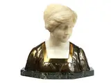 Büste Einer Jungen Frau mit Haarband by Richard Pauli, bronze, offered Sep 2017