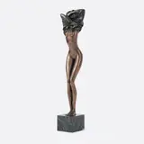 Venere Annoiata by Bruno Bruni, 1976, Bronze, braun patiniert, sold Sep 2024