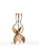 Sans titre by Arman, 1990, Chandelier composé de morceaux de violon en bronze découpés et soudés ensemble, sold Apr 2026