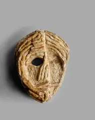 Mask by Thomas Houseago, 2008, Plâtre, sold Jun 2025