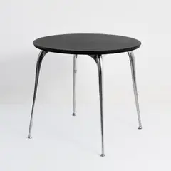 Tisch 'Louise' by Philippe Starck, 1990, Kunststoff, schwarz, Metallguss (Vitra, Birsfelden), sold Oct 2026