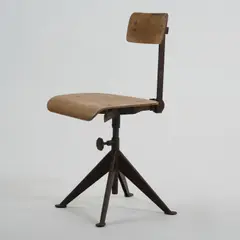 Arbeitsstuhl by Jean Prouvé, 1920, Buchenschichtholz, Metallrohr, Metallblech, braun lackiert (Frankreich (zugeschrieben)), sold Oct 2026