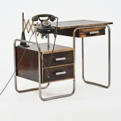 Schreibtisch 'B 65' - Variante mit Telefonablage und Telefon by Marcel Breuer, 1932, 72 x 95 x 50 cm, Rohr: Ø 22 mm (H), sold Oct 2026