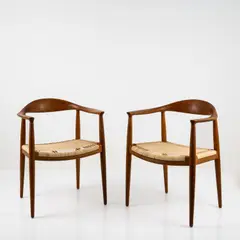 Zwei Stühle 'The Chair' - 'JH-501' by Hans J. Wegner, 1950, 76,5 x 63 x 52,5 cm Johannes Hansen, Kopenhagen (H), sold Oct 2026