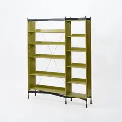 Regal 'Spazio' by Studio B.B.P.R., 1959, Metallrohr, Metallblech, grün und schwarz lackiert, schwarzer Kunststoff (Olivetti, Ivrea), sold Oct 2026