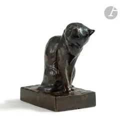 Chat assis by Théophile Steinlen, Épreuve en bronze patiné, sold Jun 2021