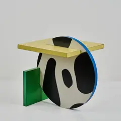 Beistelltisch 'Continental' by Michele de Lucchi, 1974, Spanholz, polychrome Laminatbeschichtung (Memphis, Mailand), sold Oct 2026