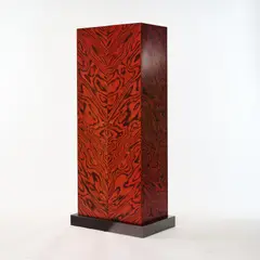 Schrank 'Nairobi' by Ettore Sottsass, um 1989, Holzkastenkonstruktion, Furnier, schwarz und rot laminiert, Holz, schwarz gebeizt, Messing (Zanotta, Mailand), sold Oct 2026
