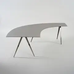 Tisch 'Spiral Table' - '38 Tables' by Ron Arad, 1995, 72 x 275 x 138 cm Ron Arad Associates, London 1995 (H), sold Oct 2026