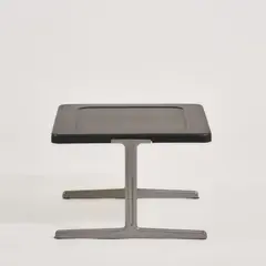Beistelltisch '601' by Dieter Rams, 1960, Aluminiumguss, Holz, schwarz lackiert, Kunststoff, schwarz (Vitsoe & Zapf, Kronberg), sold Jun 2026