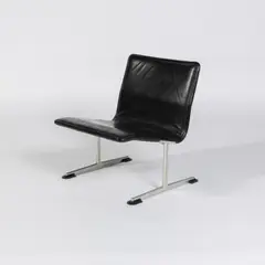 Sessel '602' by Dieter Rams, 1960, Aluminiumguss, Leder, schwarz, Gummifüße (Vitsoe & Zapf, Kronberg), sold Jun 2026
