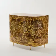 Kommode 'Leopardo' by Piero Fornasetti, 1950, Holzkastenkonstruktion, braun-gelber Printdekor, Messing, Glas, farblos (Fornasetti, Mailand, 2019), sold Mar 2026