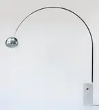 Bogenleuchte 'Arco' by Achille & Pier Giacomo Castiglioni, 1962, Aluminiumprofilschiene, Aluminiumblech, verchromt, weißer Marmor (Flos, Brescia), sold Mar 2026