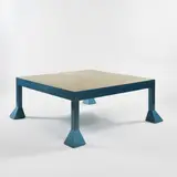 Tisch 'Spaziale' by Alessandro Mendini, 1975, Holzkonstruktion, Holz, metallic-hellblau lackiert, Linoleum, grünlich-gelb marmoriert (Studio Alchimia, Mailand, um 198, sold Dec 2025