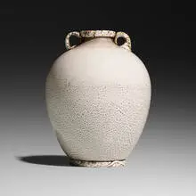 Rare Lattimo vase by Carlo Scarpa, 1929-1930, lattimo glass with gold leaf, sold Mar 2022