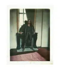 Jerry Hall dans la chambre d'Andy Warhol - Paris, rue du Cherche-Midi Publicité pour Yves-Saint-Laurent - collection été 1981 by Helmut Newton, Deux polaroids d'époque, sold Oct 2022