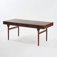 Schreibtisch '93 - 4' by Nanna & Jørgen Ditzel, 1952, Holzkastenkonstruktion, Teakholz, Teakholzfurnier, dunkel, auf Mahagoni gebeizt (Søren Willadsen Furniture, Vejen, Dänem, sold Oct 2025