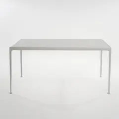 Tisch aus der 'Leisure Collection' by Richard Schultz, 1966, Aluminiumguss, weiß lackiert, Metallblech, weiß emailliert (Knoll International, New York), sold Oct 2025