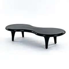 Tisch 'Orgone' by Marc Newson, 1989, Kunststoff, mit Fiberglas verstärkt, weiß lackiert (Cappellini, Mailand), sold Oct 2025