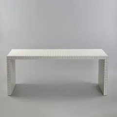 Tisch 'Quaderna' - '2830' by Superstudio, Piero Frassinelli, Alessandro Magris, Roberto Magris, Adolfo Natalini & Cristiano Toraldo di Francia, 1971, Holz, weißes Kunststofflaminat mit schwarzen Linien bedruckt (Zanotta, Nova Milanese), sold Oct 2024