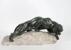 Panthère sur un rocher by Giacomo Merculiano, Bronze à patine verte et pierre, sold Oct 2026