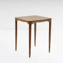 Kindertisch by Peder Moos, 1948, Eichenholz (Peder Moos, Dänemark), sold Jun 2022
