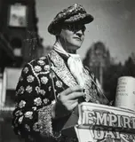 Pearly King. Empire day (Commonwealth Day) - Londres, 1934 by dite Dora Maar Henriette Theodora Markovitch, On y joint une épreuve argentique, tirée en 2022 d'après le négatif original, sold Jun 2022