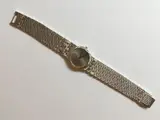 Vers 1964 by Piaget revendue par la maison Hermes, Cadran : argenté (patiné) avec index "bâton" peints (certains sont effacés), signé, sold Oct 2022