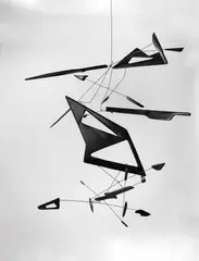 Unikat Mobile by Derick Pobell, 2012, (Mehrfach lasiertes und poliertes Balsaholz, lackierte Metallstäbe), sold Sep 2020