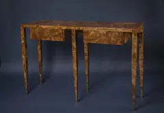 Konsoltisch, 1930/40er Jahre by Gio Ponti, Holzkastenkonstruktion, Holz, Tischlerplatte, mit intarsiertem Wurzelholzfurnier; messingblech (Italien), sold Feb 2020