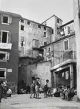 Vieux Nice, 1950 by Willy Ronis, Épreuve argentique d'époque sur papier Agfa, sold Dec 2021