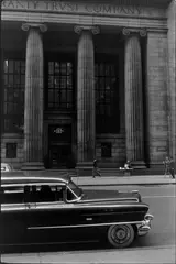 Wall Street by Frank Paulin, 1957, Späterer Silbergelatineabzug, sold Jul 2020