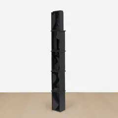 Royal Column by Louise Nevelson, bois peint, sold Oct 2026