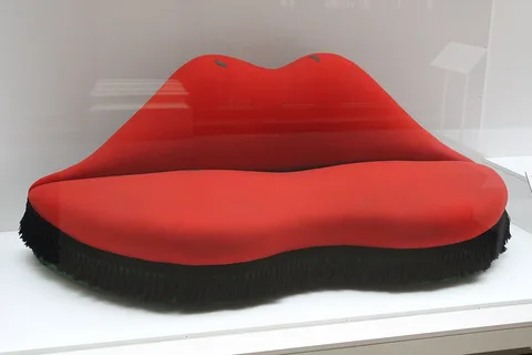 Salvador Dalí, Mae West Lips Sofa