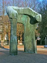 Henry Moore, The Arch