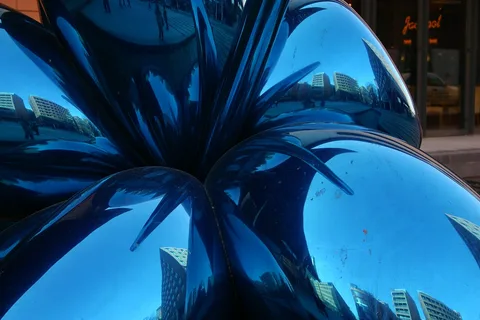 Jeff Koons, Balloon Flower