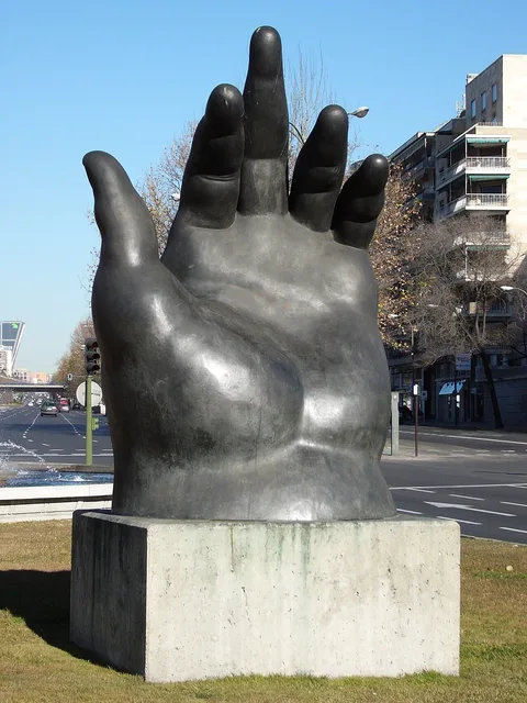 Fernando Botero, Hand