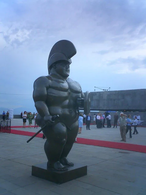 Fernando Botero, Monument to Roman Gladiator