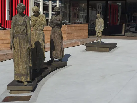 Rowan Gillespie, Footsteps Towards Freedom