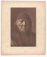 Edward S. Curtis, Portret van Bear’s Teeth